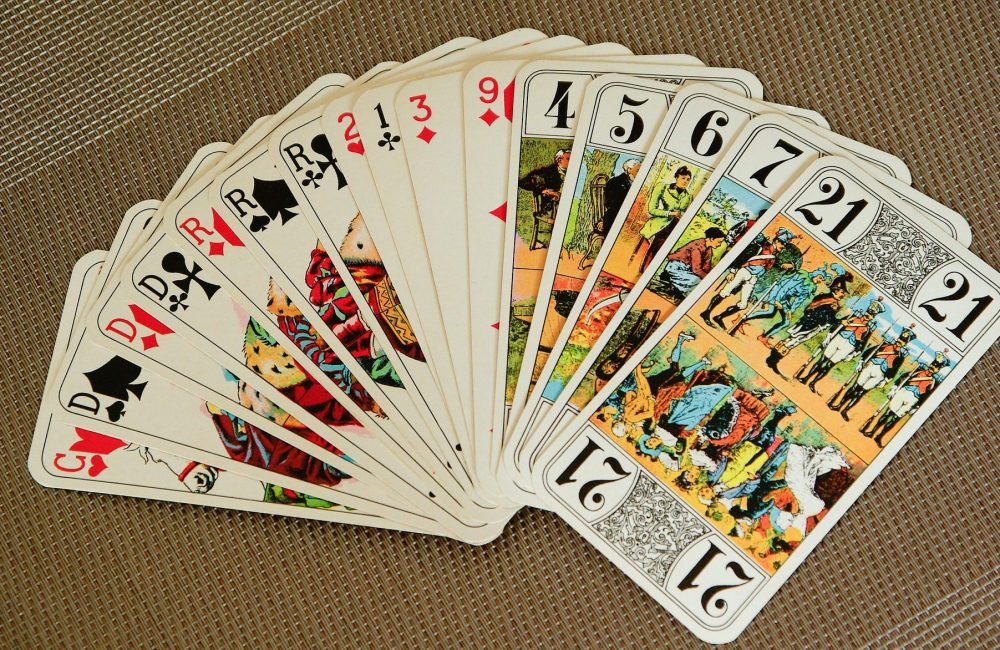 card-game-gc26a30bf8_1920